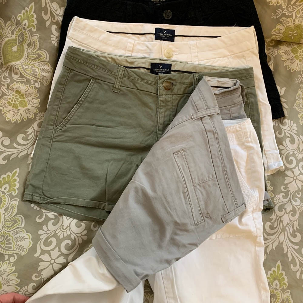 4 American Eagle shorts & 1 Bermuda - Picture 5 of 6